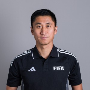 已结束世俱杯执法任务，马宁更新动态：在南京39度高温跑步近1小时